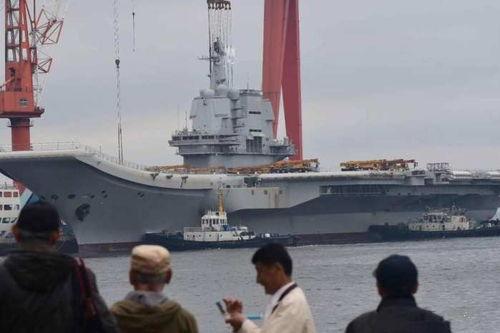 国产航母突然倾斜视频