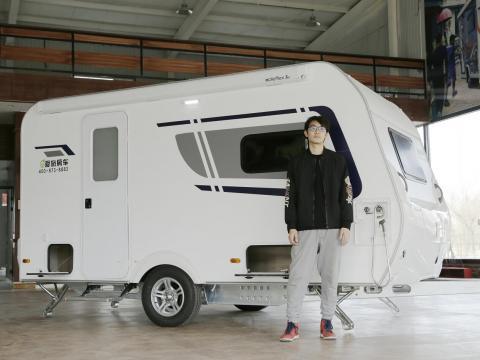 国产小a型房车视频,移动家园的舒适体验之旅