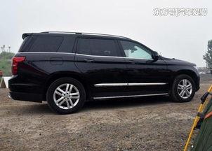 奔驰跟国产车同框视频,一场高端与本土的视觉对话